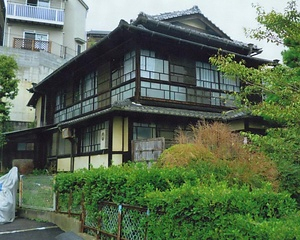 田村家住宅離れ（旧鈴木医院） たむらけじゅうたくはなれ（きゅうすずきいいん）