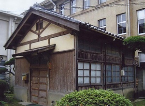 奈良県立畝傍高等学校倉庫（旧動力室）