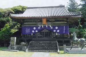 亀岡神社拝殿