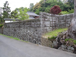 多田家住宅石塀