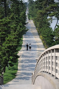 おくのほそ道の風景地<BR/>　草加松原<BR/>　ガンマンガ淵（慈雲寺境内）<BR/>　八幡宮（那須神社境内）<BR/>　殺生石<BR/>　遊行柳（清水流るゝの柳）<BR/>　黒塚の岩屋<BR/>　武隈の松<BR/>　つゝじが岡及び天神の御社<BR/>　木の下及び薬師堂<BR/>　壺碑（つぼの石ぶみ）<BR/>　興井<BR/>　末の松山<BR/>　籬が島<BR/>　金鶏山<BR/>　高館<BR/>　さくら山<BR/>　本合海<BR/>　三崎（大師崎）<BR/>　象潟及び汐越<BR/>　親しらず<BR/>　有磯海<BR/>　那谷寺境内（奇石）<BR/>　道明が淵（山中の温泉）<BR/>　湯尾峠<BR/>　けいの明神（氣比神宮境内）<BR/>　大垣船町川湊