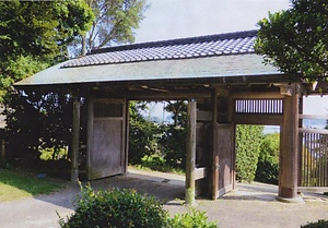 碧雲荘（旧熊本家住宅）門 へきうんそう（きゅうくまもとけじゅうたく）もん