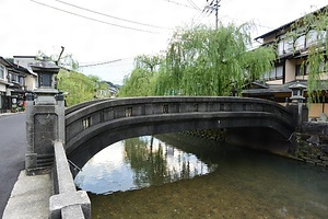 柳湯橋