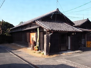 明治屋醤油店舗兼主屋