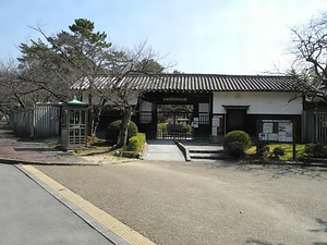 日本民家集落博物館河内布施の長屋門