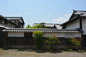 猪飼家住宅長屋門塀