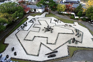 岸和田城庭園（八陣の庭）