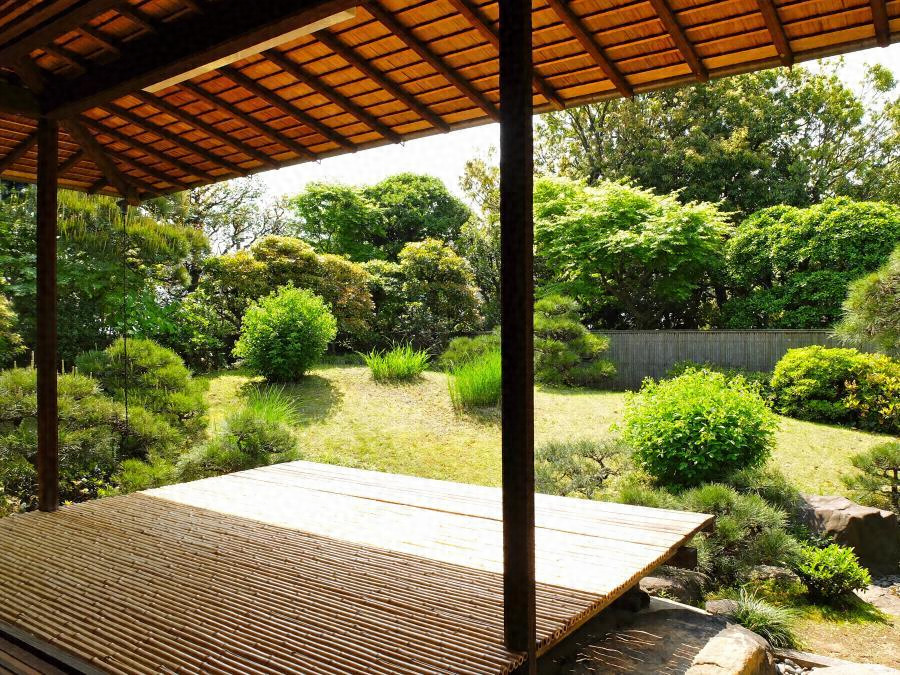 菊池氏茶室（□(石偏に間)居）庭園 文化遺産オンライン