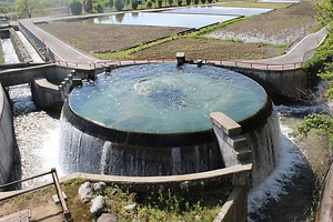 東山円筒分水槽 ひがしやまえんとうぶんすいそう