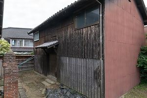 草伝社（旧井手家住宅）倉庫