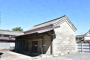 寺岡糸店石蔵