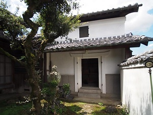 井上家住宅（旧岩田家住宅）土蔵