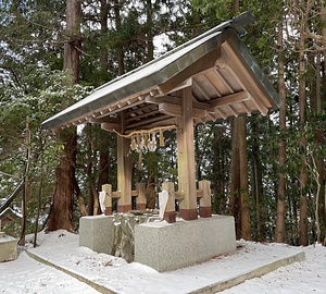 千早神社手水舎