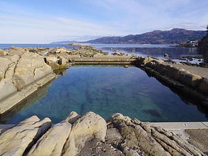 鴨ヶ浦塩水プール