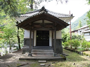 身延山久遠寺太子堂