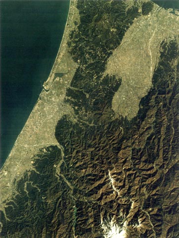 1-1. Satellite Photos: Chubu region mountainous area